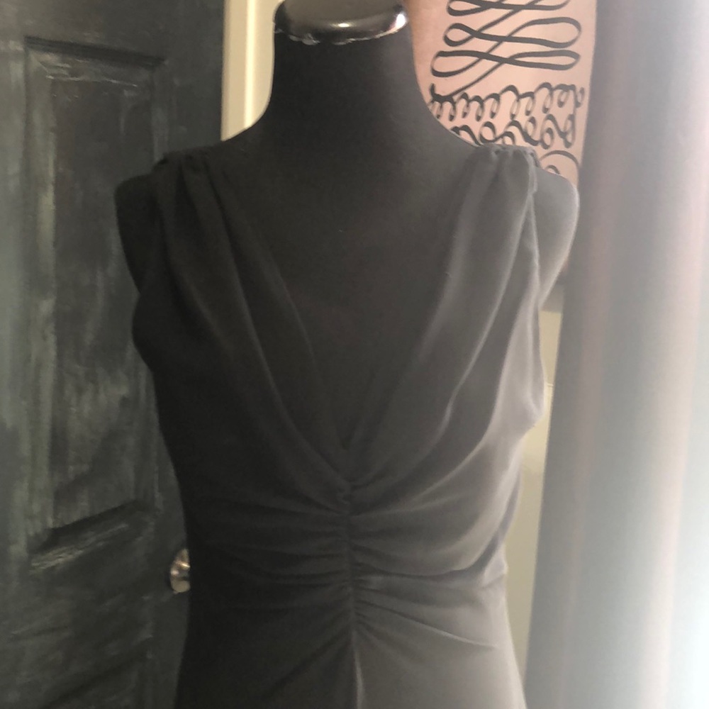 JS Boutique Jet black floor length gown. - Picture 4 of 4